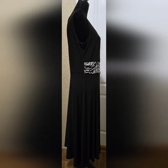 Dress #386 - Picture 5 of 12